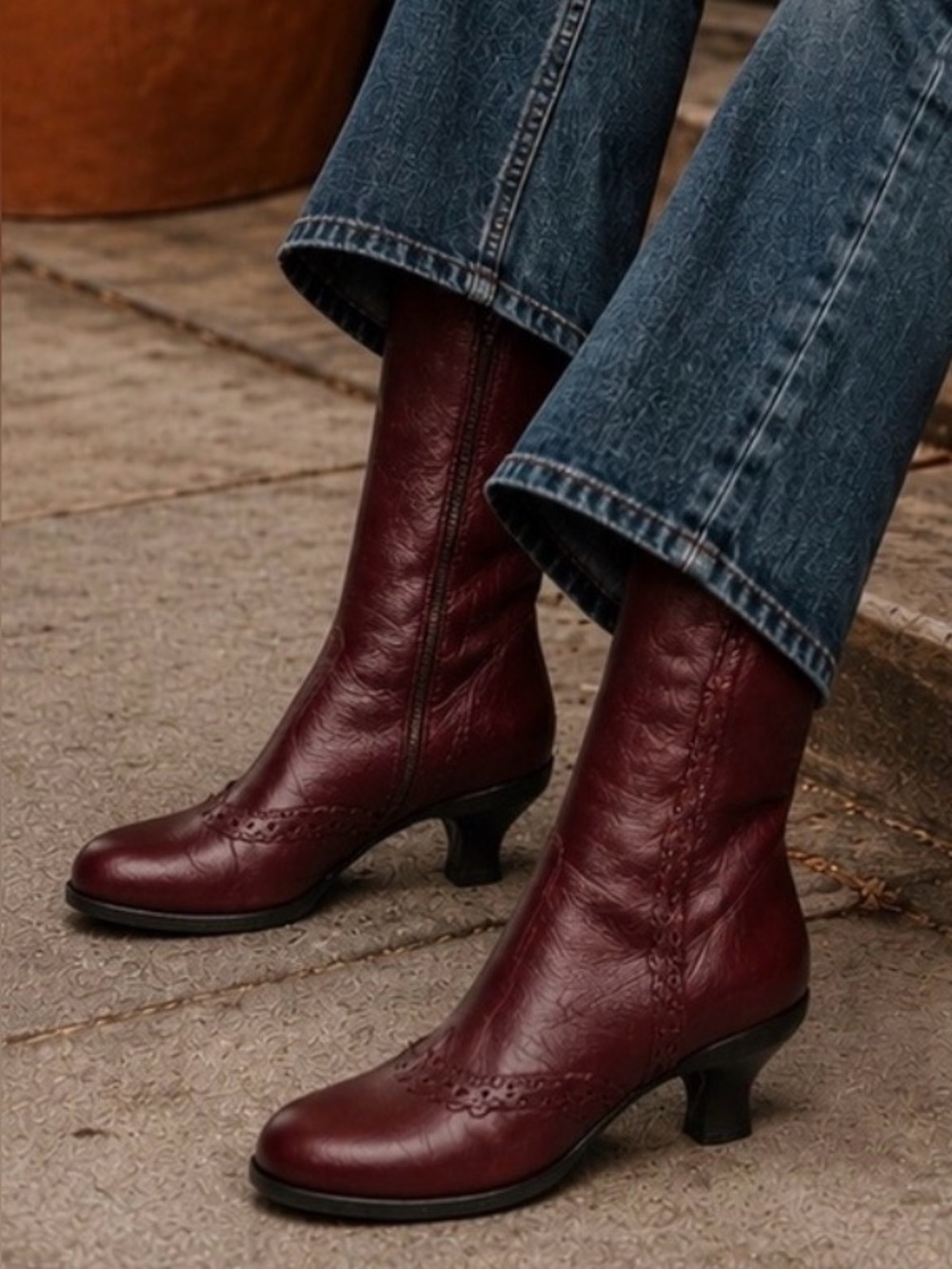 La Canadienne Waterproof Burgundy Leather Ankle Boots Made in Canada Size 8